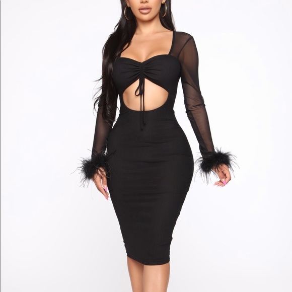 Forever 21 Dresses & Skirts - 👗🔥⏳⏰Black Midi Dress with Feather Detail